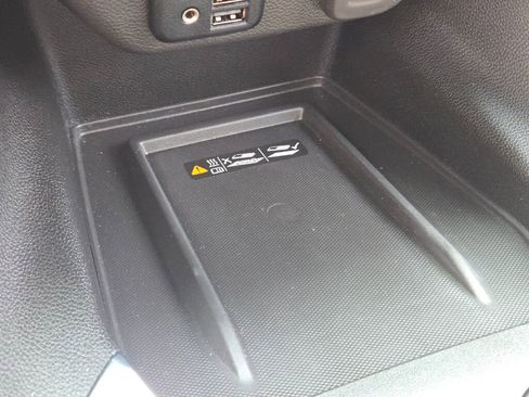 Used 2023 Chevrolet Traverse High Country image 33