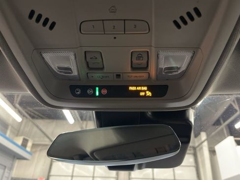 Used 2021 Cadillac XT4 Premium Luxury w/ Cold Weather Package image 33