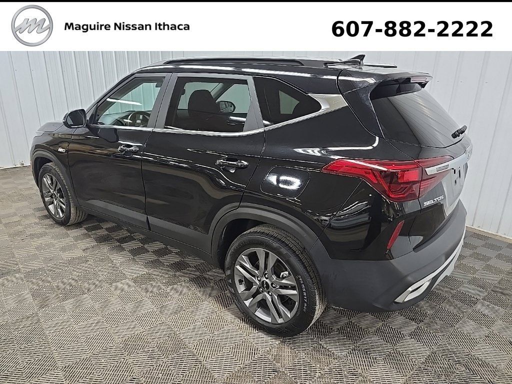 Used 2023 Kia Seltos S w/ Navigation Package AWD/4WD image 10