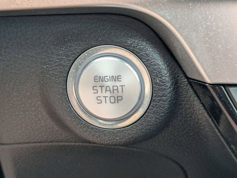 Used 2025 Kia Telluride S AWD/4WD image 25