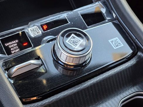 New 2025 Jeep Grand Cherokee Limited w/ Luxury Tech Group II image 26