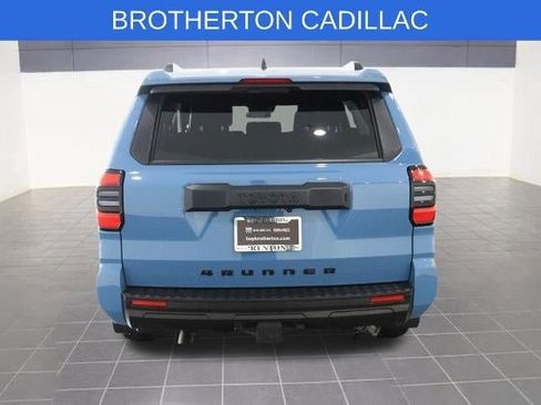 Used 2025 Toyota 4Runner SR5 AWD/4WD image 4