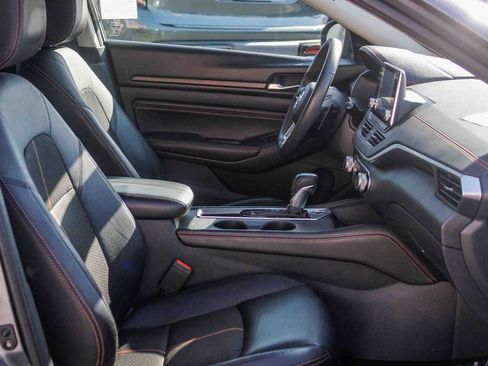 Certified 2020 Nissan Altima 2.5 SR image 17