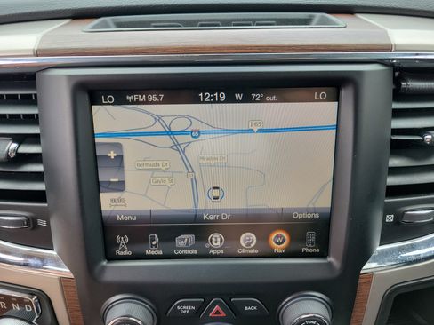 Used 2016 RAM 1500 Laramie w/ Convenience Group image 16