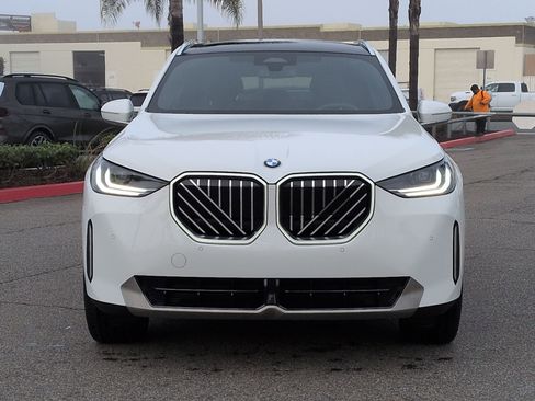 Used 2025 BMW X3 xDrive30i w/ Convenience Package image 3