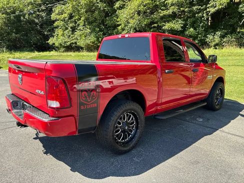 Used 2017 RAM 1500 Express AWD/4WD image 5