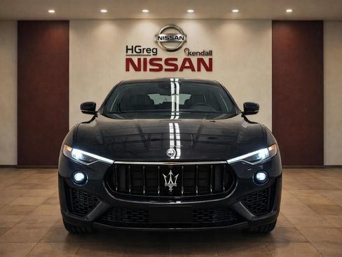Used 2023 Maserati Levante Modena AWD/4WD image 3