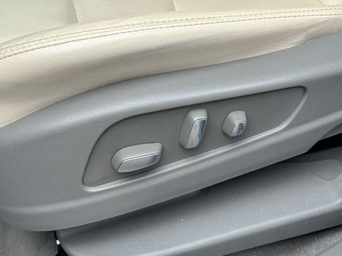 Certified 2022 Cadillac XT5 Premium Luxury image 15