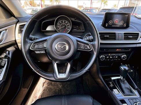 Used 2017 MAZDA MAZDA3 Touring image 7