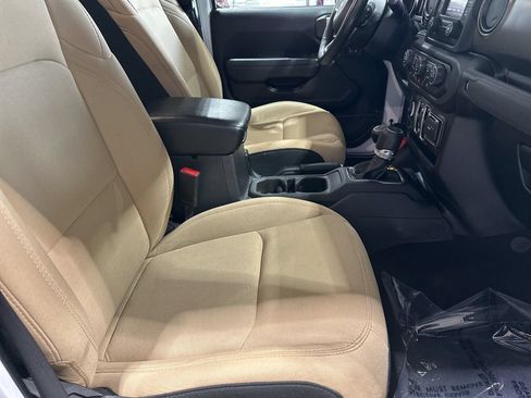 Used 2020 Jeep Gladiator Sport w/ Quick Order Package 24S AWD/4WD image 20