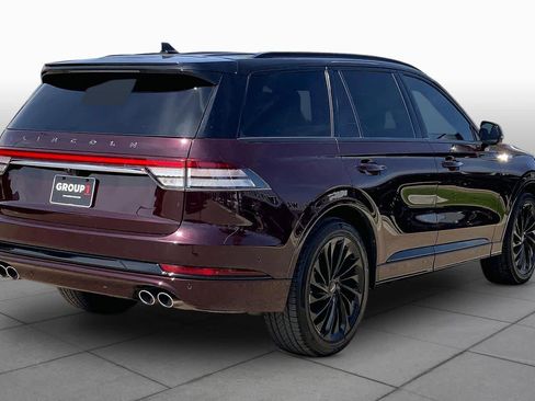 Used 2023 Lincoln Aviator Black Label AWD/4WD image 13