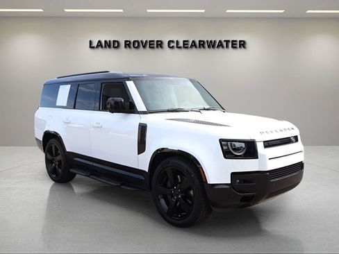 New 2026 Land Rover Defender 130 X-Dynamic SE AWD/4WD image 7
