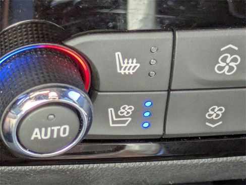 Used 2024 Buick Enclave Premium image 28