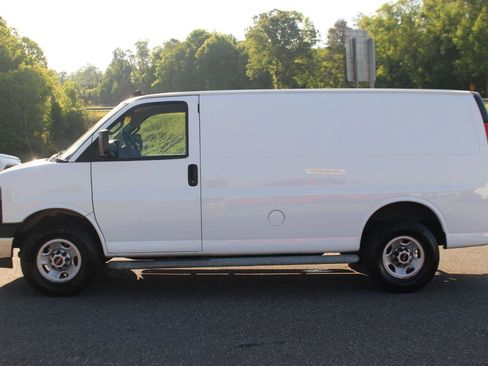 Used 2021 GMC Savana 2500 w/ Driver Convenience Package RWD image 4