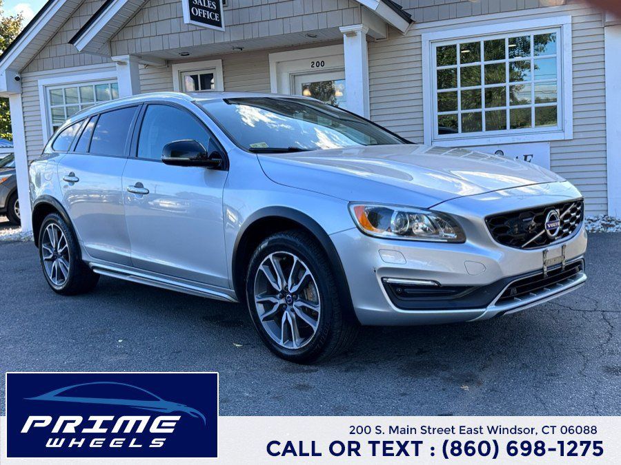 Used 2017 Volvo V60 T5 Cross Country Platinum w/ Climate Package AWD/4WD image 1