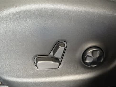 Used 2021 Jeep Cherokee Latitude Plus image 15