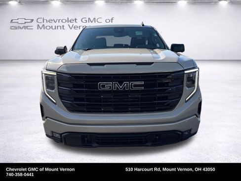 Used 2022 GMC Sierra 1500 Elevation w/ LPO, Elevation Black Package AWD/4WD image 10