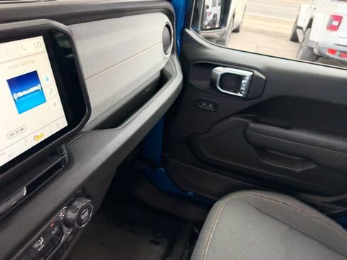 New 2026 Jeep Gladiator Sport image 19