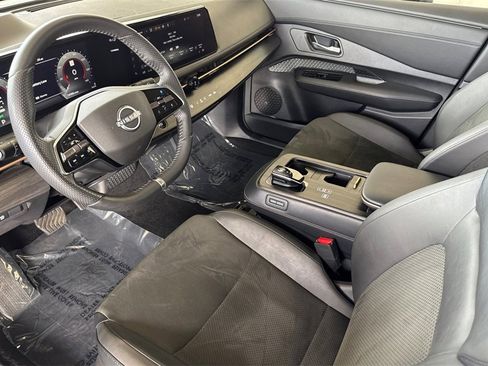 Certified 2024 Nissan Ariya FWD image 11