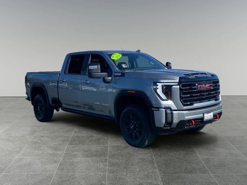 Used 2024 GMC Sierra 2500 AT4 w/ AT4 Premium Plus Package AWD/4WD image 7