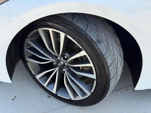 Used 2018 Kia Stinger Premium image 4