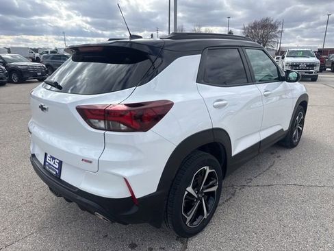 Used 2023 Chevrolet TrailBlazer RS w/ Sun and Liftgate Package image 3