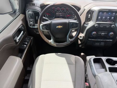 Used 2021 Chevrolet Silverado 1500 LT w/ Z71 Off-Road Package AWD/4WD image 10