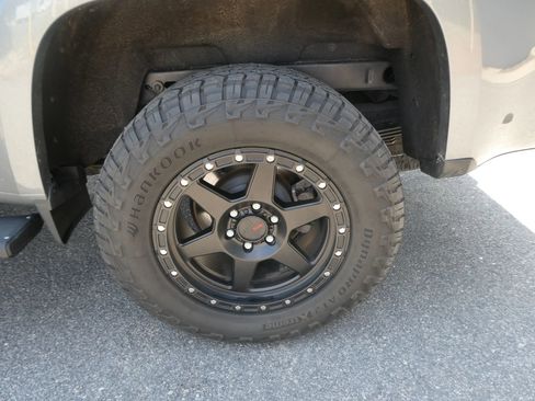 Used 2019 Chevrolet Colorado LT w/ LT Convenience Package AWD/4WD image 32