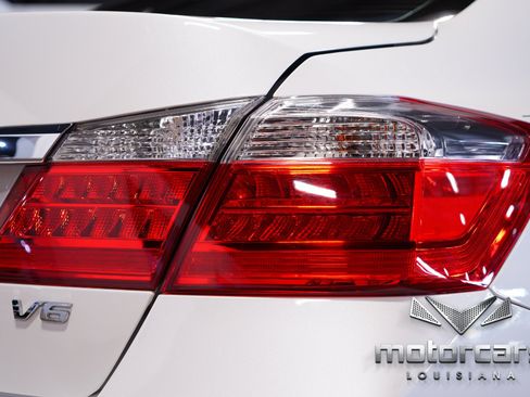 Used 2014 Honda Accord EX-L image 19