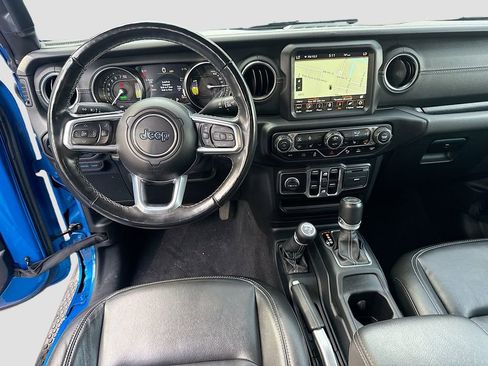 Used 2021 Jeep Wrangler Unlimited Sahara w/ Cold Weather Group AWD/4WD image 25