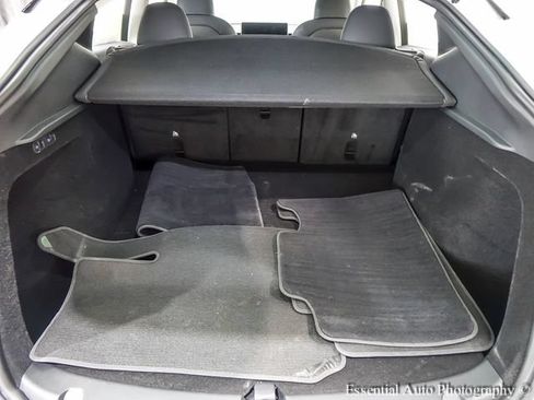Used 2023 Tesla Model Y Long Range AWD/4WD image 25
