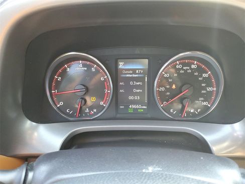 Used 2017 Toyota RAV4 SE image 28