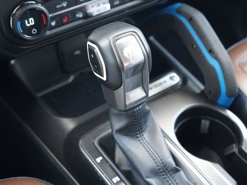 Used 2021 Ford Bronco Outer Banks AWD/4WD image 15