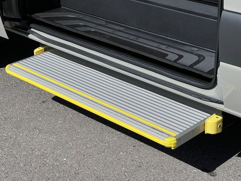 Used 2026 Mercedes-Benz Sprinter 2500 image 18