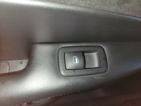 Used 2015 Jeep Grand Cherokee Altitude AWD/4WD image 12