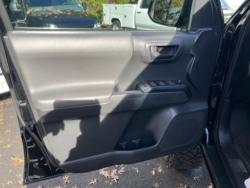 Used 2023 Toyota Tacoma SR image 14