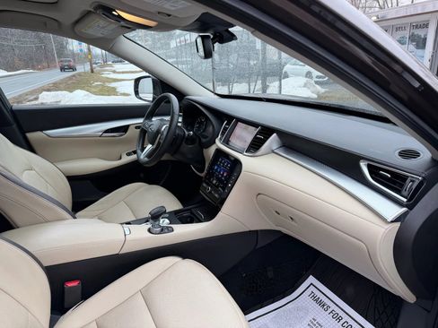 Used 2019 INFINITI QX50 Essential w/ Premium Heat Package image 12