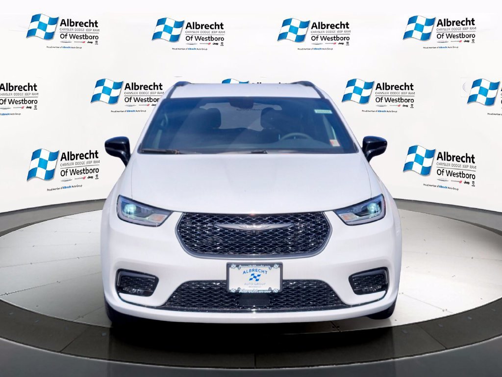 New 2026 Chrysler Pacifica Select w/ S Appearance Package AWD/4WD image 8