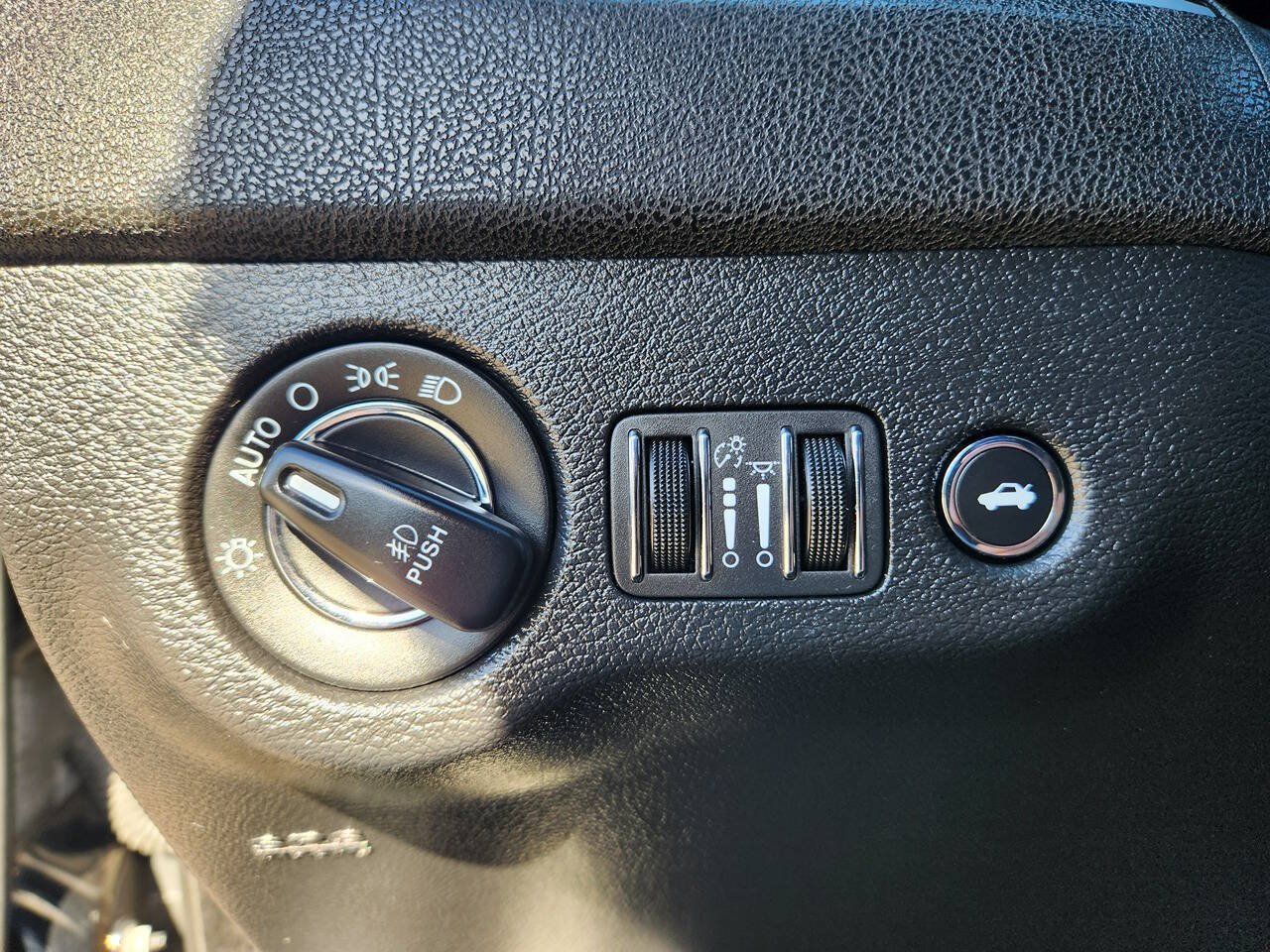 Used 2017 Chrysler 300 S AWD/4WD image 20