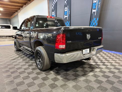 Used 2015 RAM 1500 Classic SLT AWD/4WD image 3