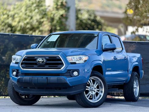 Used 2019 Toyota Tacoma SR5 RWD image 1