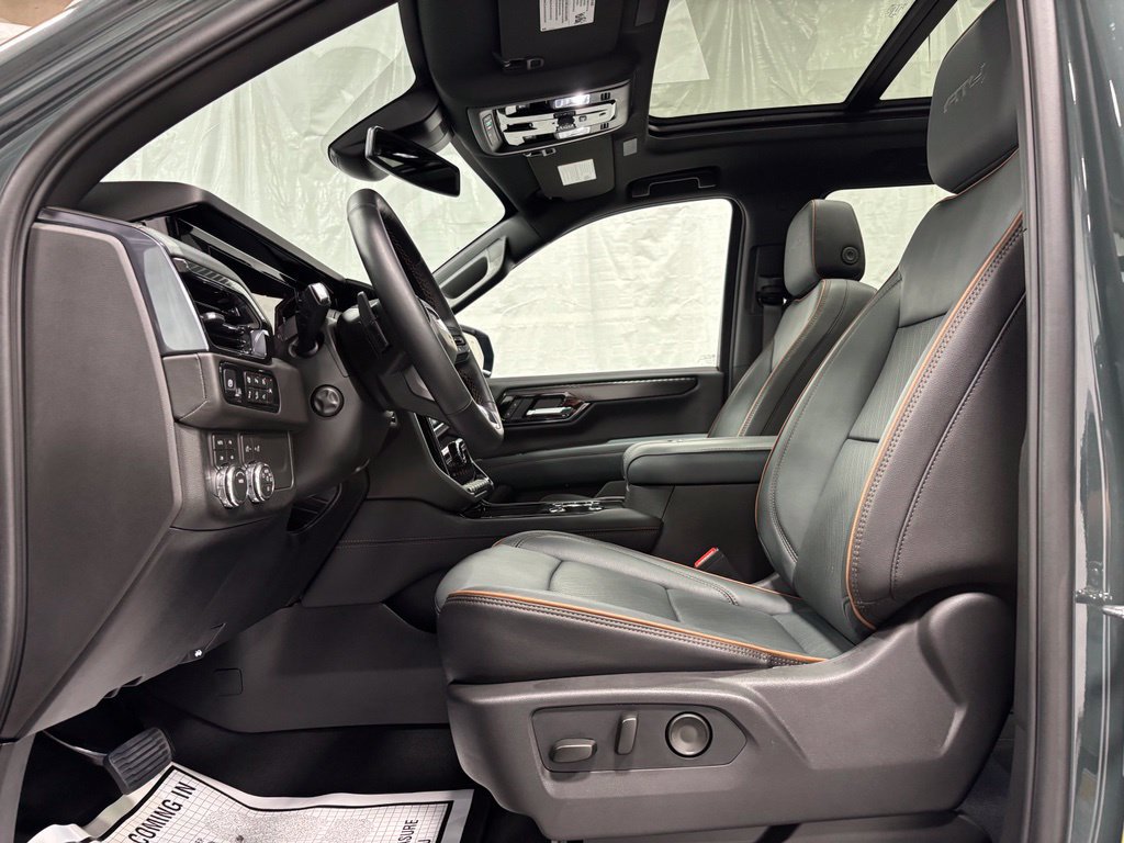 Used 2026 GMC Yukon XL AT4 AWD/4WD image 13