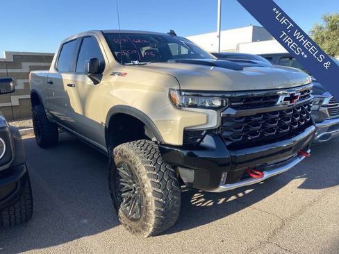 Used 2022 Chevrolet Silverado 1500 ZR2 w/ Technology Package AWD/4WD image 5