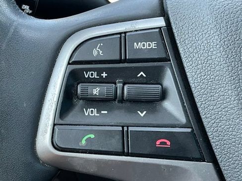 Used 2017 Hyundai Elantra Value Edition FWD image 15