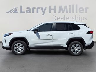 Used 2023 Toyota RAV4 LE AWD/4WD video 2