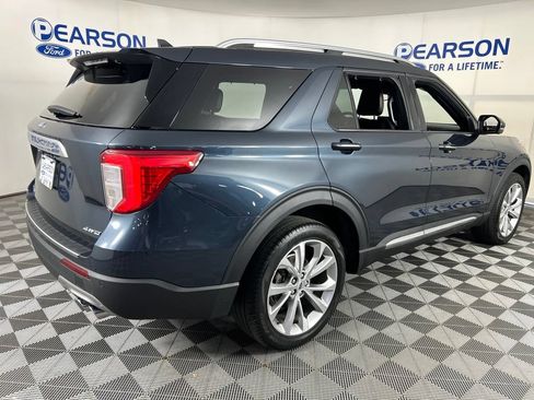 Used 2023 Ford Explorer Platinum w/ Technology Package AWD/4WD image 5