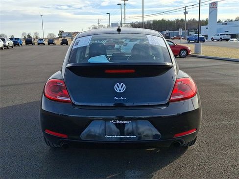 Used 2013 Volkswagen Beetle 2.0T image 8