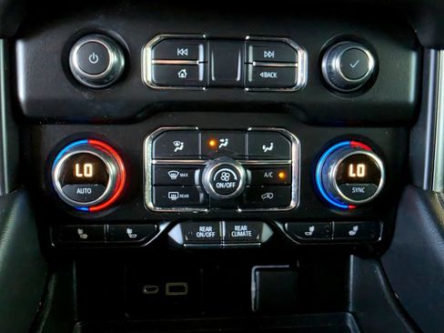 Used 2021 Chevrolet Tahoe Z71 w/ Z71 Signature Package AWD/4WD image 45
