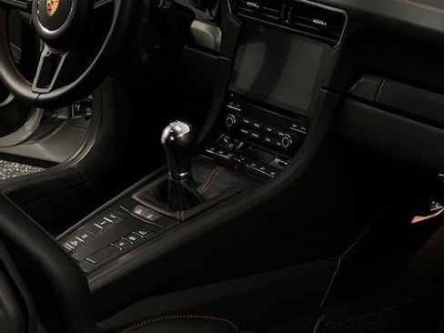 Used 2018 Porsche 911 GT3 image 36