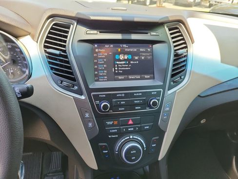 Used 2017 Hyundai Santa Fe Sport FWD image 29